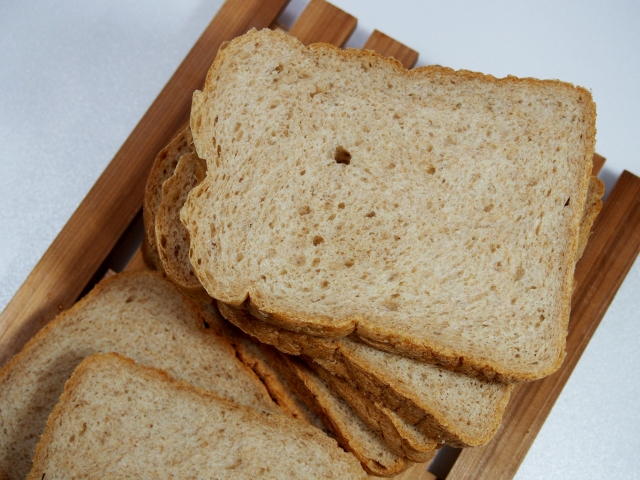 全粒粉パン